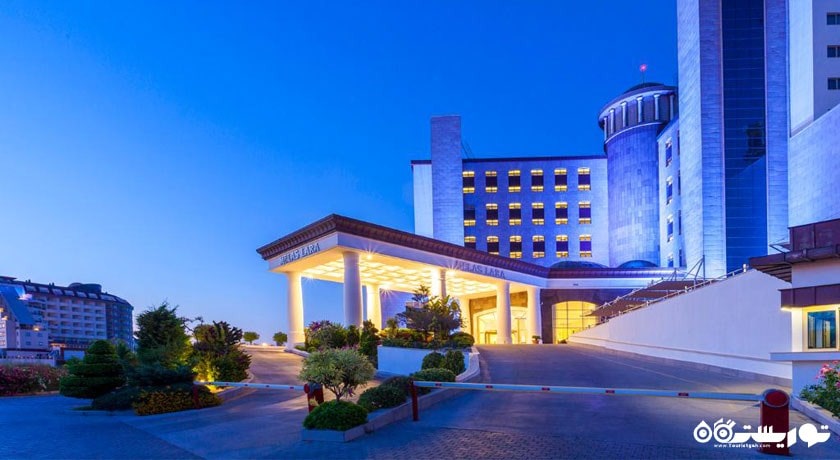 درب ورودی هتل ملاس لارا